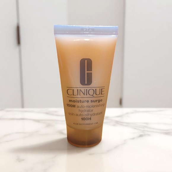 Clinique Mascara, Eyeliner, and Moisture Surge Set with Clinique Pouch New - Picture 4 of 4